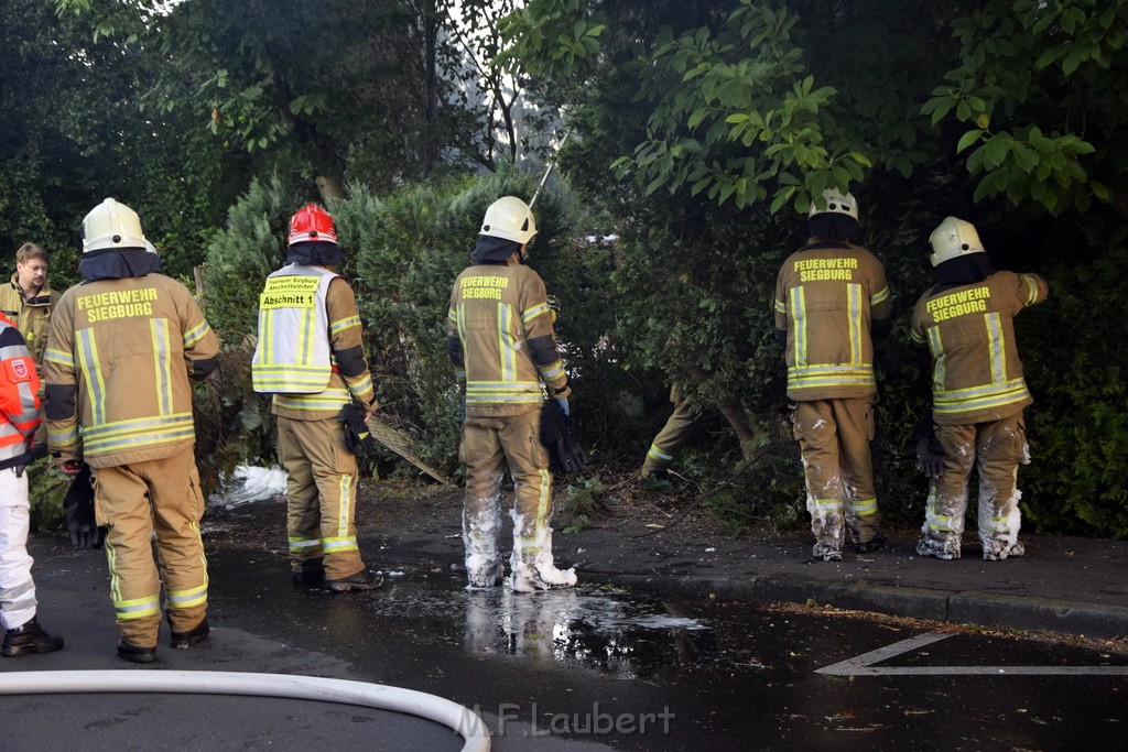 Grossfeuer Einfamilienhaus Siegburg Muehlengrabenstr P0822.JPG - Miklos Laubert